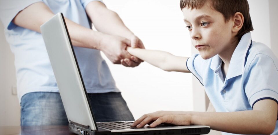 Компьютерная зависимость у детей: понимание и решение проблемы